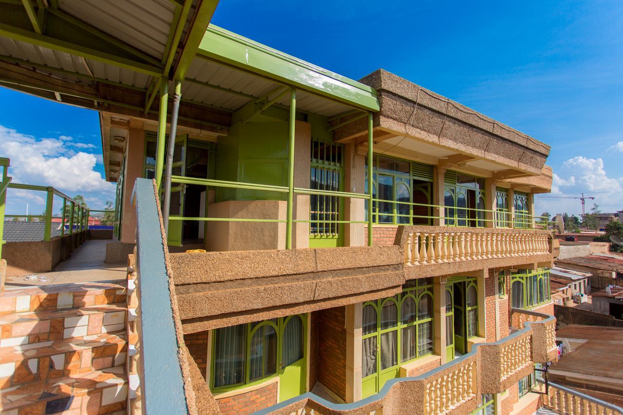 Heart Land Hotel Kigali Exterior photo